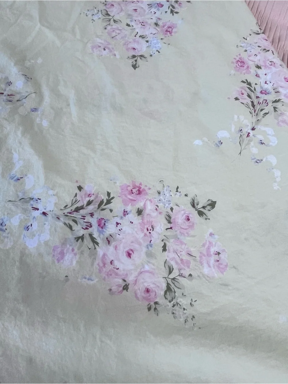 Shabby Chic Ruffled Tablecloth - Picture 5 of 12